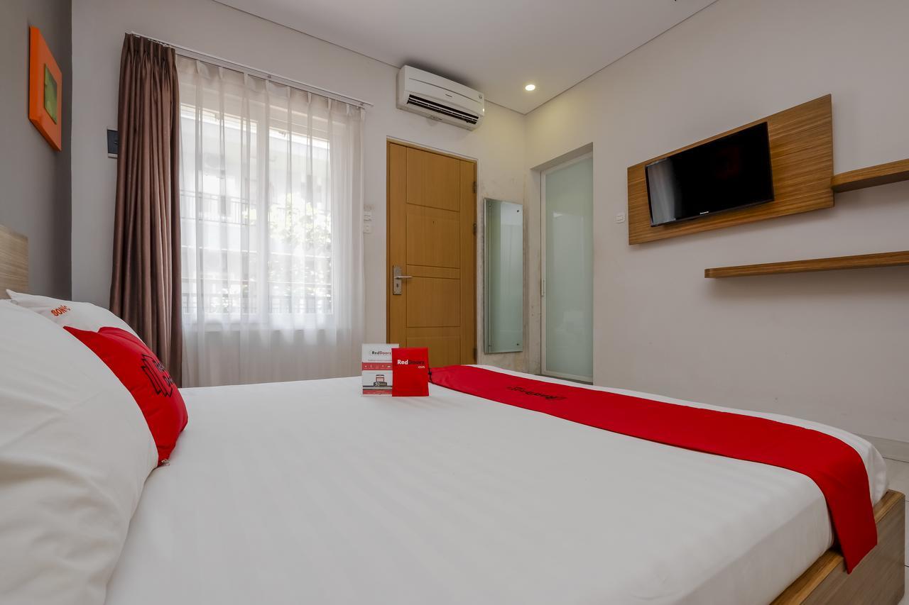 Reddoorz Near Ahmad Yani Airport Wisma tamu